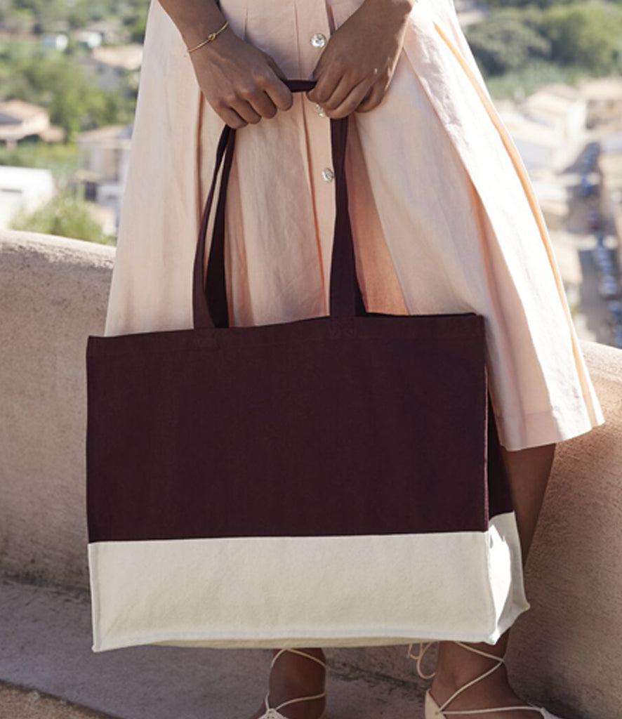 Organic Contrast Shopper